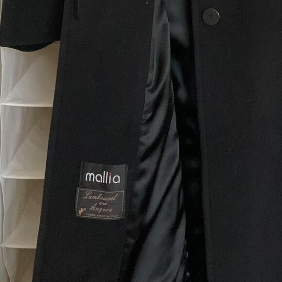 Black Long Lamb wool and Angora Coat - Picture 2 of 2